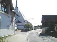 Dorfansicht Peterskirchen mit Kirche